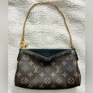 Louis Vuitton Pallas Clutch Monogram Black Pochette